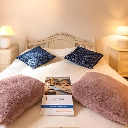 Magnificent Sea View Penthouse - Happy Lejlighed