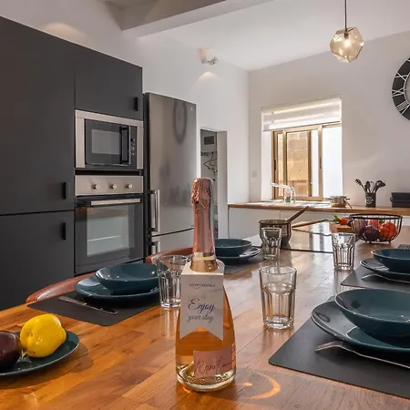 Magnificent Sea View Penthouse - Happy Lejlighed Cospicua