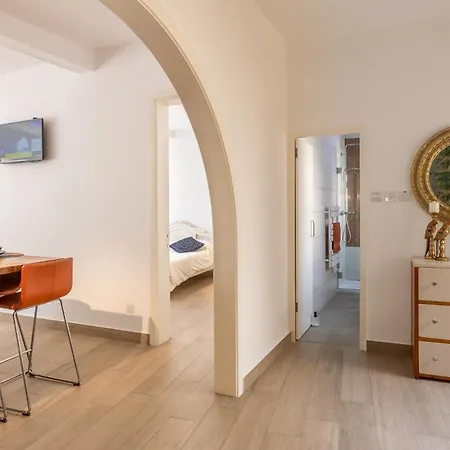 Magnificent Sea View Penthouse - Happy Apartment