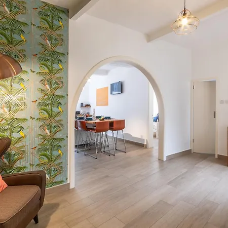 Magnificent Sea View Penthouse - Happy Apartment *